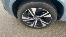 Volvo XC90 2.0 B5P [250] Plus Dark 5dr AWD Geartronic Petrol Estate